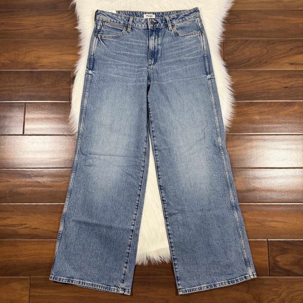 Wrangler Women's Size 29 X 32 Worldwide 661 Wide Leg Denim Jeans Drifters Dream